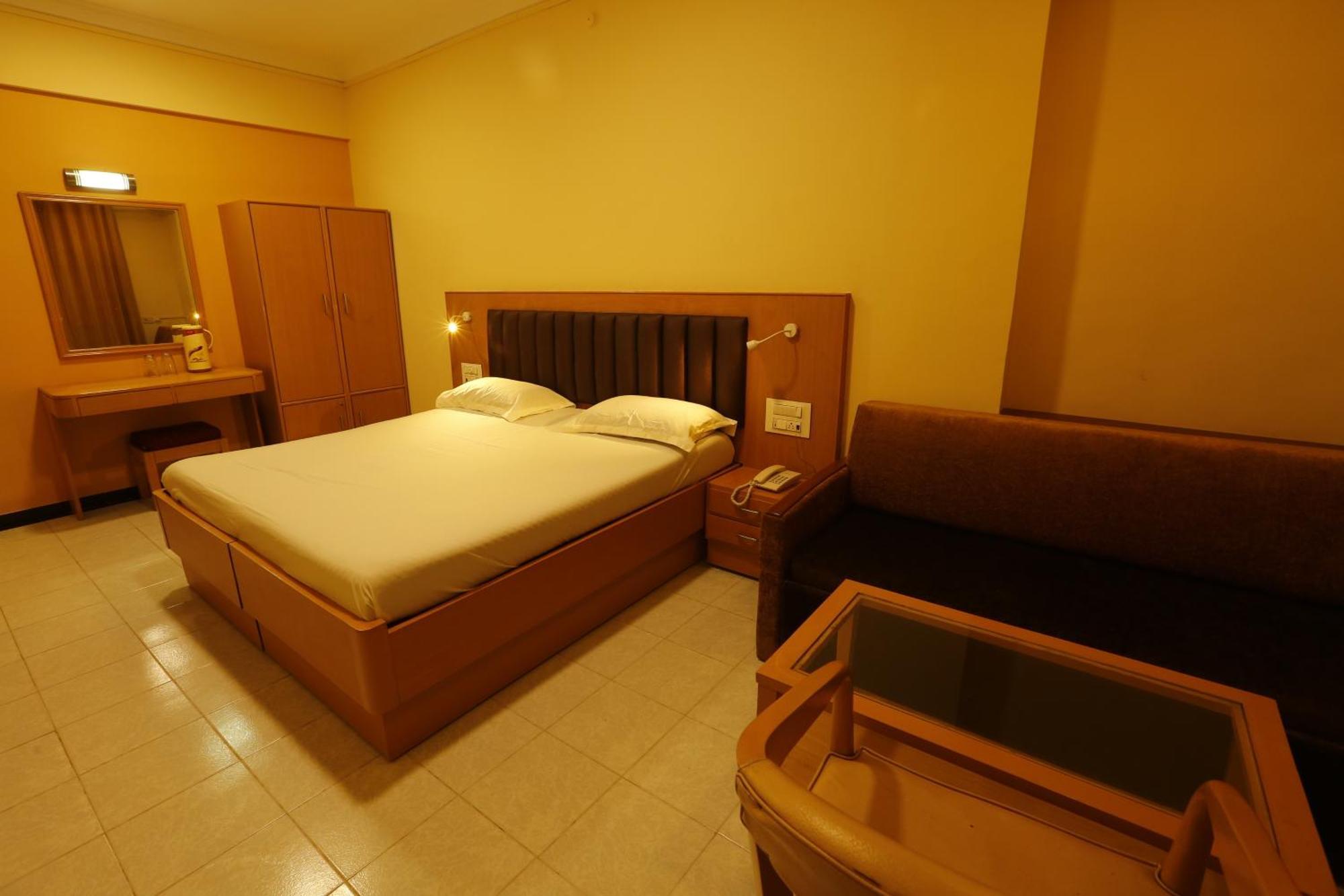 Hotel Ravikiran Alibaug Alībāg Eksteriør bilde